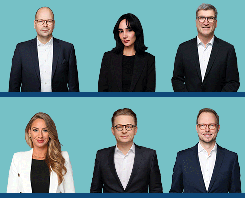 Auf dem Bild sieht man sechs Mitarbeitende von DONNER & REUSCHEL vor einem türkisfarbenen Hintergrund.